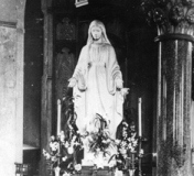 Interior, St Agnes' Roman Catholic Church, Huyton