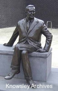 Sculpture of Harold Wilson in Huyton
