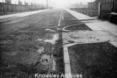 Western Avenue, Roby